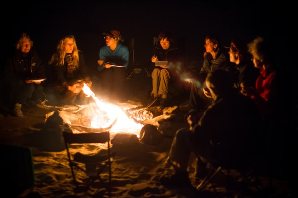 Dinner time. Picture courtesy of www.wouterkingma.com